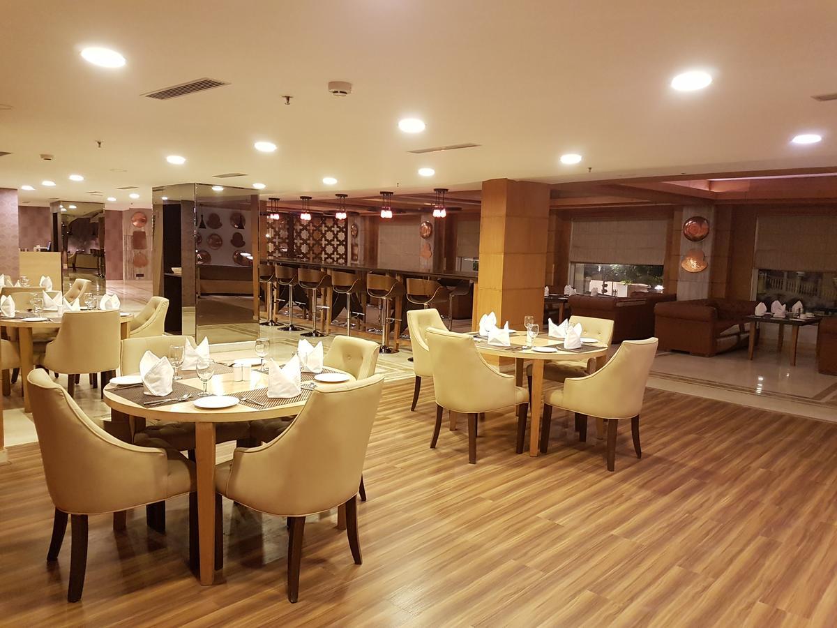 Udman Hotels And Resorts By Ferns N Petals Neu-Delhi Exterior foto